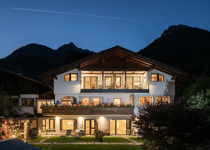 Myloisl Apartments